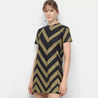 Vestido Camiseta Flora Zuu Curto Reto Zig Zag - Verde e Preto Vestido Camiseta Flora Zuu Curto Reto Zig Zag - Verde e Preto