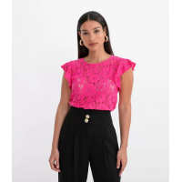 Blusa Lisa em Renda com Babados na Manga Rosa Blusa Lisa em Renda com Babados na Manga Rosa