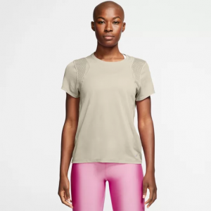 Camiseta Nike Dri-Fit Run Feminina Bege - Tam G Camiseta Nike Dri-Fit Run Feminina Bege - Tam G