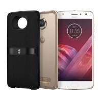 Smartphone Motorola Moto Z2 Play New SoundBoost 2 Ouro 64GB Tela 5.5 Dual Chip Câmera 12MP Android 7.1 Smartphone Motorola Moto Z2 Play New SoundBoost 2 Ouro 64GB Tela 5.5 Dual Chip Câmera 12MP Android 7.1