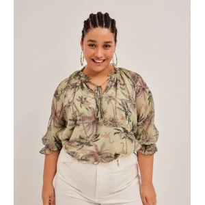 Blusa Manga 3/4 em Chiffon Estampa Coqueiros Curve & Plus Size Tam GG Blusa Manga 3/4 em Chiffon Estampa Coqueiros Curve & Plus Size Tam GG