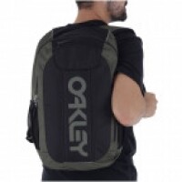 Mochila Oakley Enduro 3.0 - 20 Litros Mochila Oakley Enduro 3.0 - 20 Litros