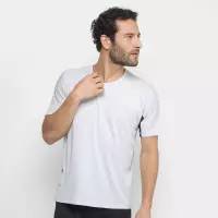 Camiseta Oakley Tech Knit Tee Masculina Camiseta Oakley Tech Knit Tee Masculina