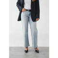 Imagem da oferta Calça Feminina GAP Reta Jeans Azul Claro
