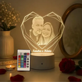 Imagem da oferta Luminária Led 3d Personalizada Casal Namorados 26cm Preto 16 Cores