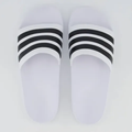 Imagem da oferta ESSE JÁ VIROU UM CLÁSSICO DA ADIDAS Chinelo adidas Adilette Shower Branco