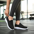 Imagem da oferta Tênis Feminino Meia S Cadarço Slip On Fácil Calçar Academia Preto 38,0 Br