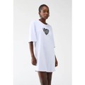 Imagem da oferta Vestido Lança Perfume Oversized Logo Branca