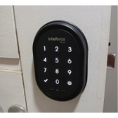 Imagem da oferta Fechadura Digital De Sobrepor Fr 102 Preto Intelbras