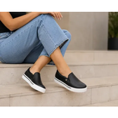 Imagem da oferta Tênis Via Marte Feminino Slip On Preto Casual 016 Preto 36 Br
