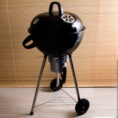 Imagem da oferta Churrasqueira A Carvão Bbq 22" Preta 103x57x57cm - Etna
