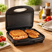 Imagem da oferta Sanduicheira Elétrica Antiaderente Grill 750w Preto 110220v Preto 220v