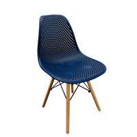 Imagem da oferta Cadeira Eames Colméia Base Madeira Azul Petróleo Vestcasa