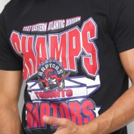 Imagem da oferta Camiseta Mitchell & Ness NBA Toronto Raptors Sportsman Crew Masculina - Preto