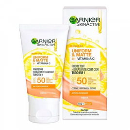 Imagem da oferta Protetor Facial Hidratante Garnier Uniform & Matte Vitamina C Cor Média FPS 50 40g
