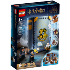 Imagem da oferta Brinquedo Harry Potter: Momento Hogwarts Aula de Encantamentos 76385 - Lego