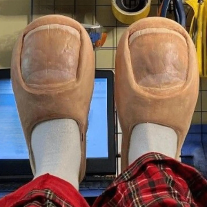 Chinelos de dedo grande para cosplay adereços engraçados chinelos em formato de polegar sapatos de casa para baile