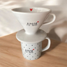 Imagem da oferta Kit Caneca 300ml + Filtro de Café de Porcelana Branca Decorado - Amor