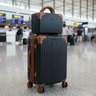 Imagem da oferta Mala De 10kg Bordo De Mão Bloguerinha Com Frasqueira Viaggio Preto Com Bege Listras