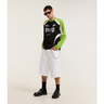 Imagem da oferta Bermuda Baggy em Sarja com Detalhe de Corrente