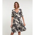 Imagem da oferta Vestido Curto Texturizado com Manga Godê e Estampa Floral