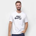 Imagem da oferta Camiseta Nike Sb Logo Masculina - Branco+Preto