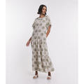 Imagem da oferta Vestido Leve em Viscolinho com Recortes na Saia e Estampa Folhagens