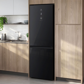 Imagem da oferta Geladeira Electrolux Frost Free Inverter 323L Efficient AutoSense Inverse Black Glass (IB42G)