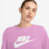 Imagem da oferta Camiseta Nike Sportswear Essential Feminina - Tam PP