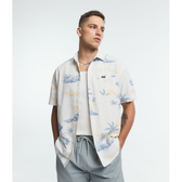 Imagem da oferta Camisa Relaxed com Estampa Tropical Ilhas Miragem e Bolso Frontal Tam P