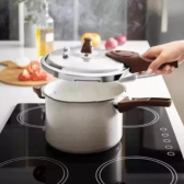 Imagem da oferta Brinox Pressure Panela de Pressão Revestimento Cerâmica Indução 4,2L cor Vanilla