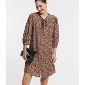 Imagem da oferta Vestido Chemise em Viscose com Manga Bufante e Estampa Animal Print Onça