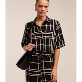 Imagem da oferta Camisa com Manga Curta Diferenciada e Estampa Geométrica