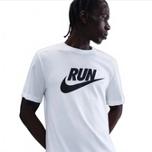 Imagem da oferta Camiseta Dri-FIT Nike Run Swoosh Masculina - Branco+Preto