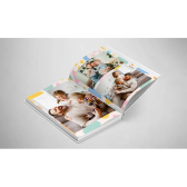 Imagem da oferta Vale Fotolivro Personalizado Capa Dura Glow 21x28cm