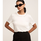 Imagem da oferta Blusa em Viscose com Strass e Pérolas Aplicados