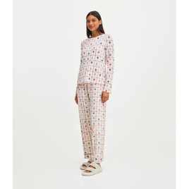 Imagem da oferta Pijama Longo em Ribana com Babadinho na Barra e Estampa Floral Grid - Feminino
